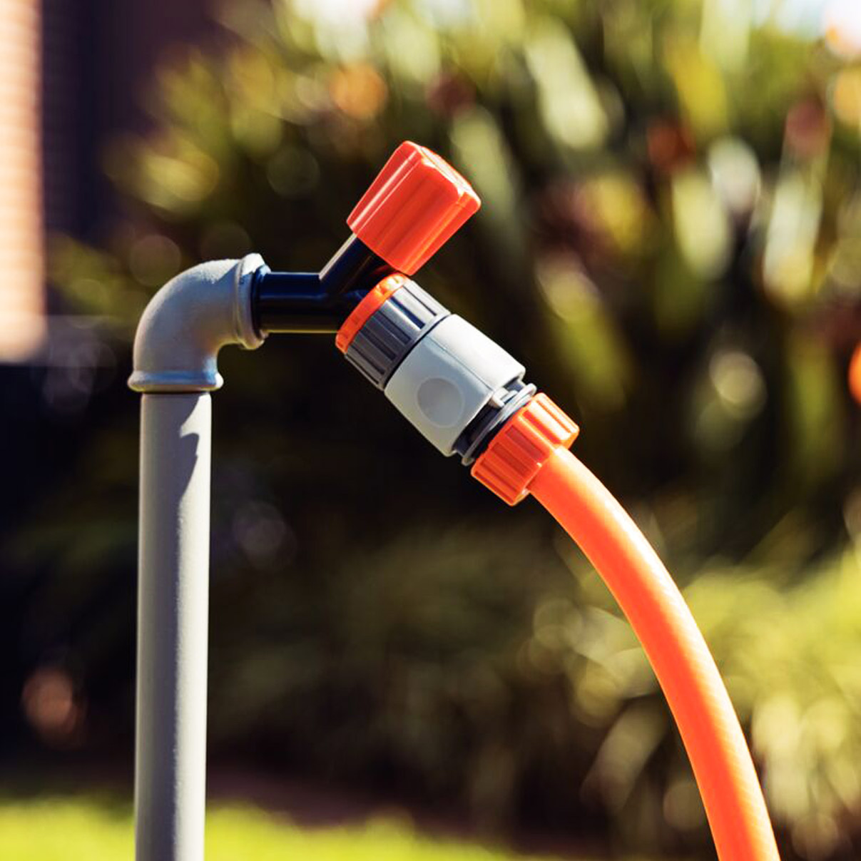 Torneira Plástica Tramontina com Redução Preto / Laranja Polipropileno Para Jardim Irrigação Lavagem - Imagem 7